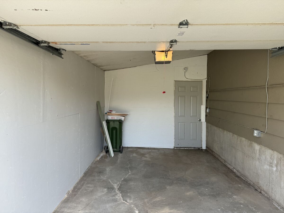 Duplex with Private Front Yard! Ace Property Management